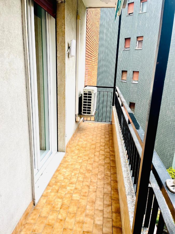Grazioso Bilocale A 100 Mt Dalla Metropolitana Sesto San Giovanni Eksteriør billede
