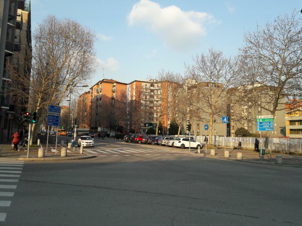 Grazioso Bilocale A 100 Mt Dalla Metropolitana Sesto San Giovanni Eksteriør billede