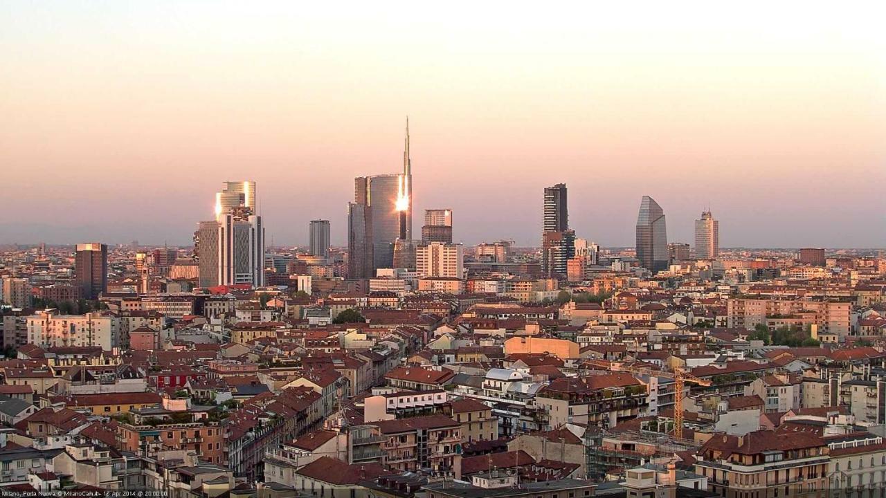 Grazioso Bilocale A 100 Mt Dalla Metropolitana Sesto San Giovanni Eksteriør billede